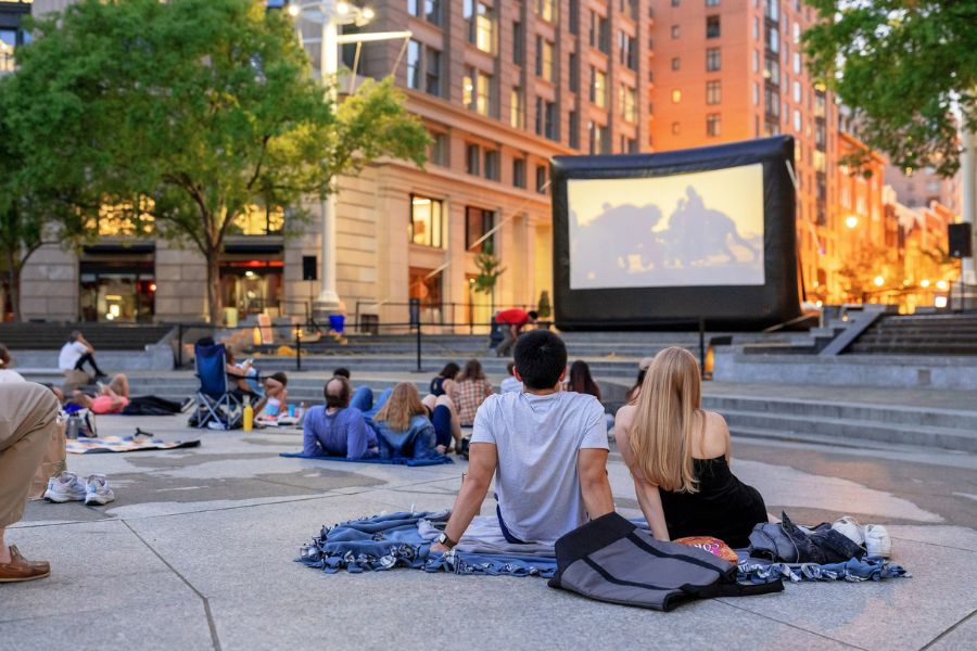 Movies on the Navy Memorial